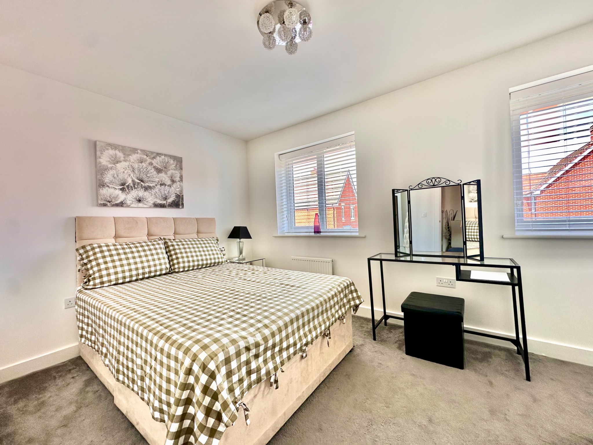 Stylish 2 Bed House bedroom