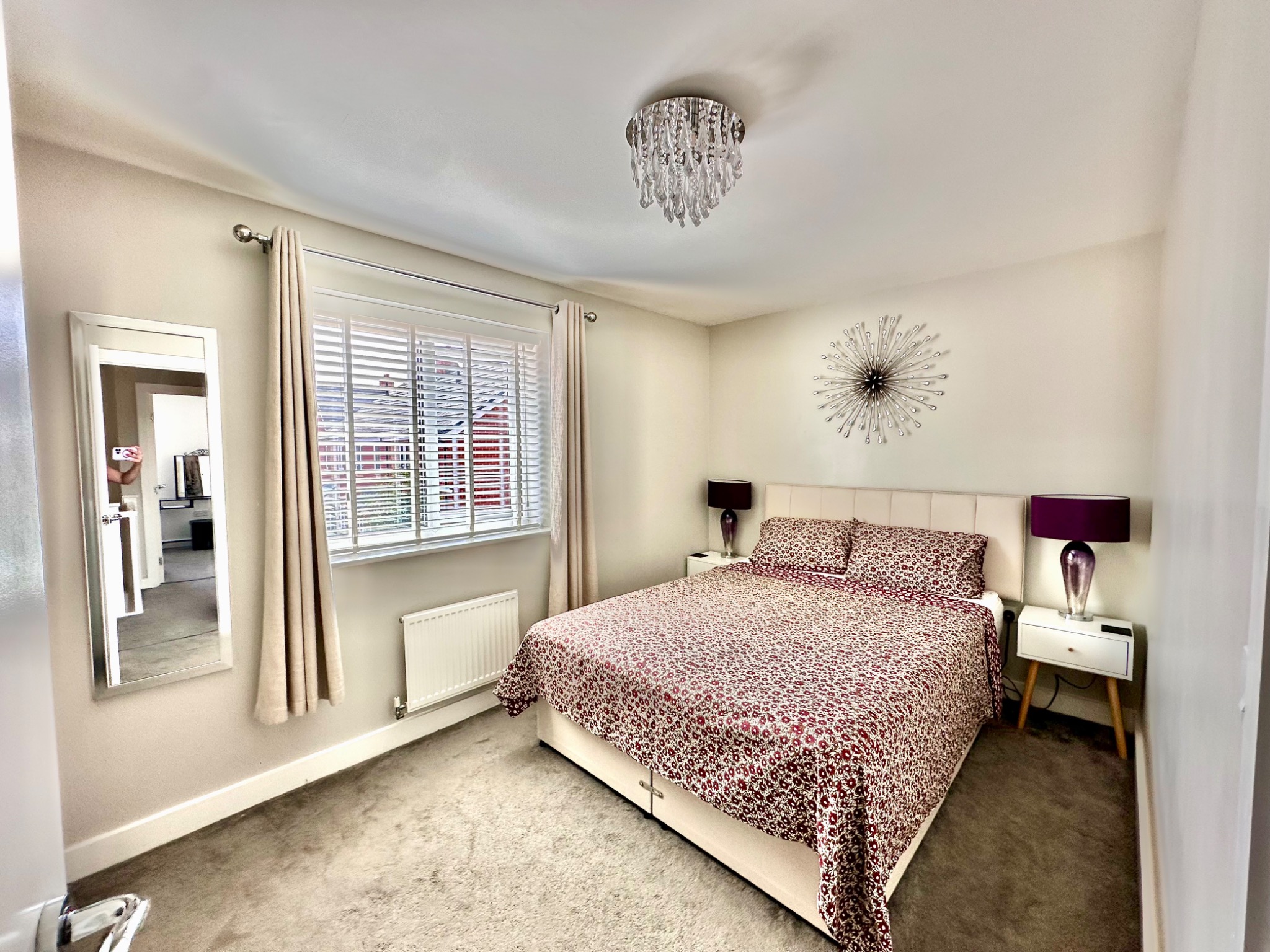 Stylish 2 Bed House second bedroom
