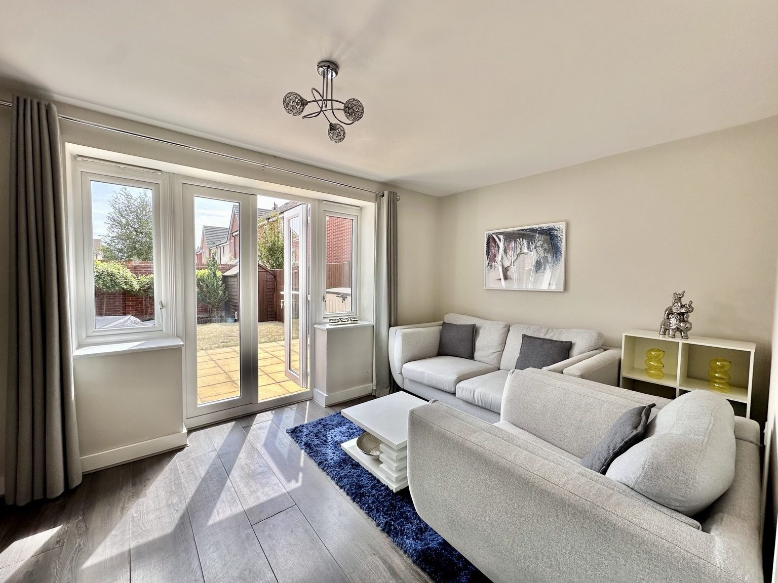 Stylish 2 Bed House photo 1