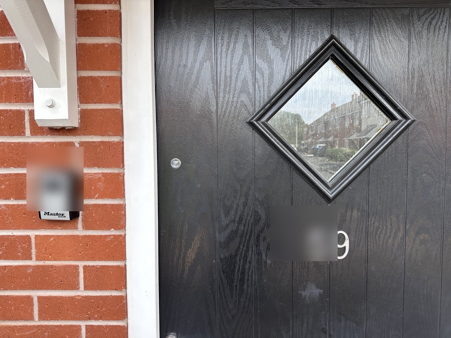 Stylish 2 Bed House entrance