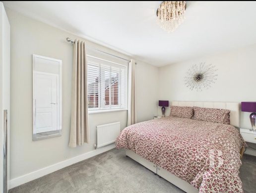 Stylish 2 Bed House photo 2