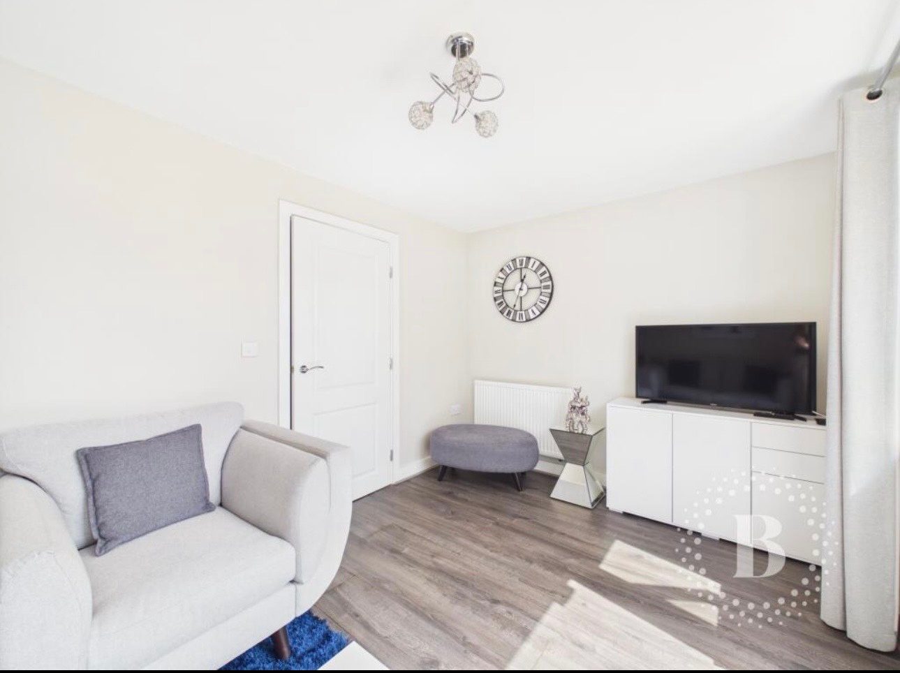 Stylish 2 Bed House photo 7